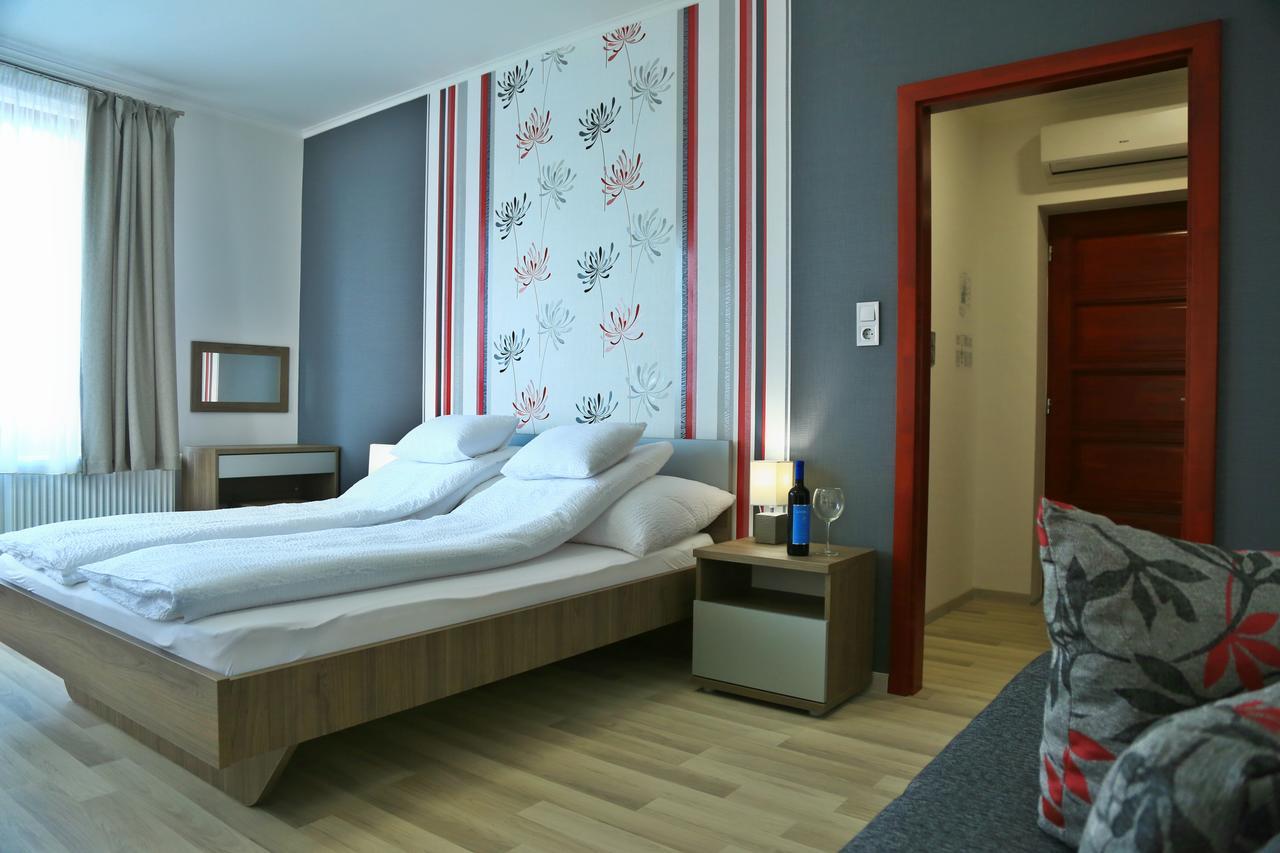 Sugo Panzio Bed and Breakfast Baja Exteriör bild